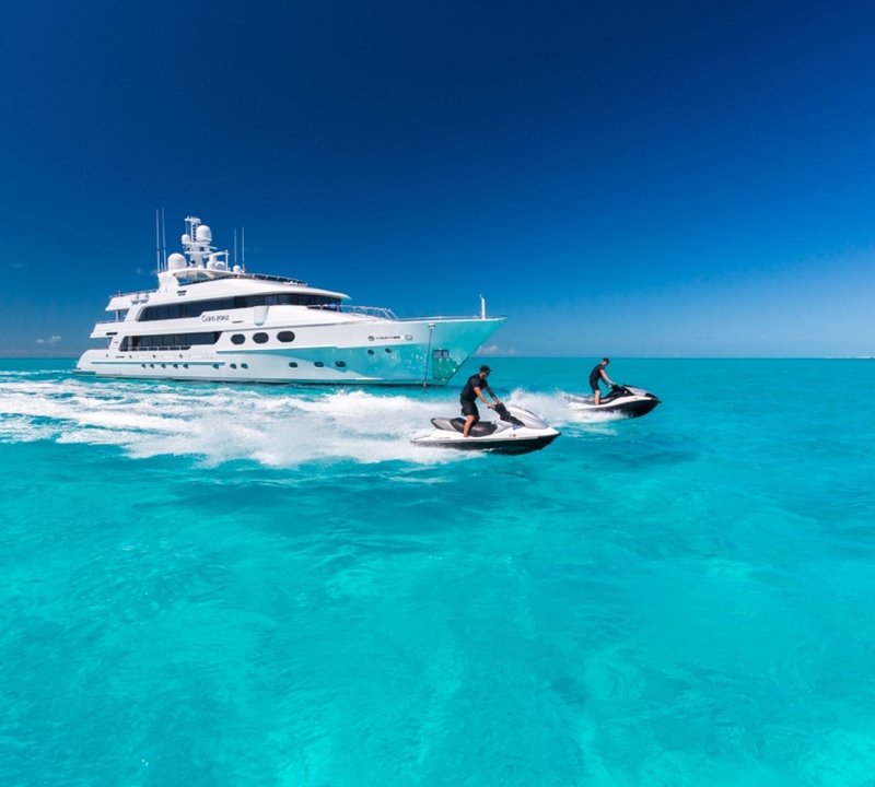 yacht life bahamas